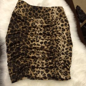 VS Body By Victoria — Pencil Cheetah Skirt